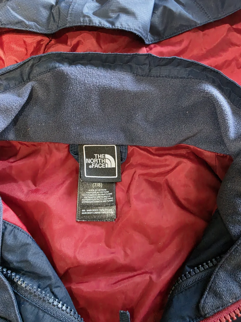 The North Face HyVent Boys Navy Red Hooded Rain Jacket Size 7/8